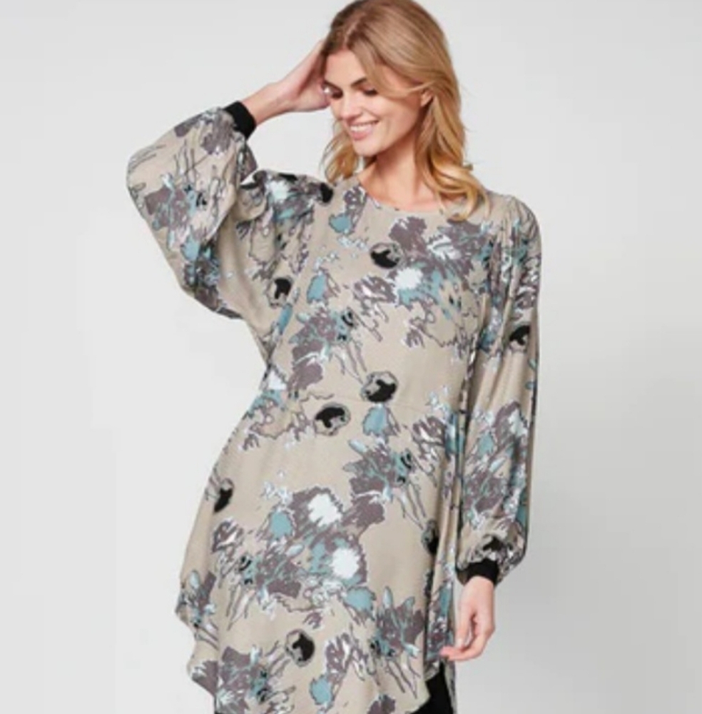 Multicolored Relaxed Tunic with Long Sleeves